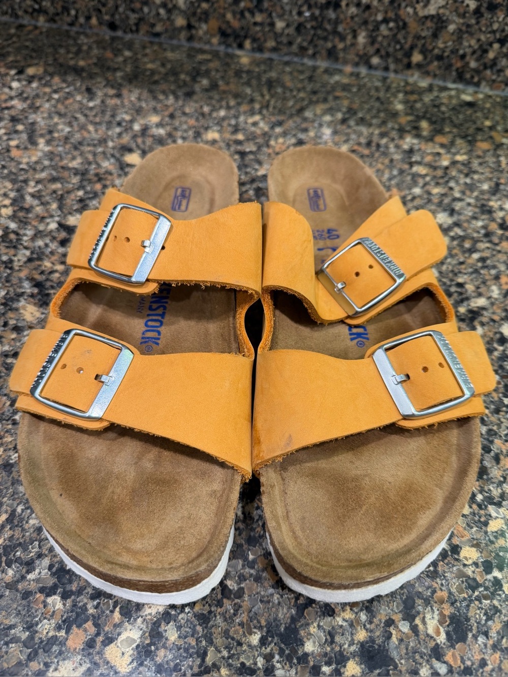 Birkenstock Arizona, ladies 40  Two-Strap Sandals in Mustard/Golden Yellow